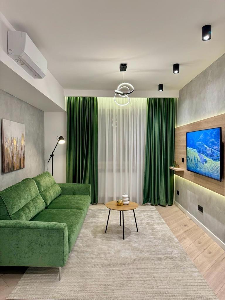 Chanttal Luxury - Boutique * Bucarest